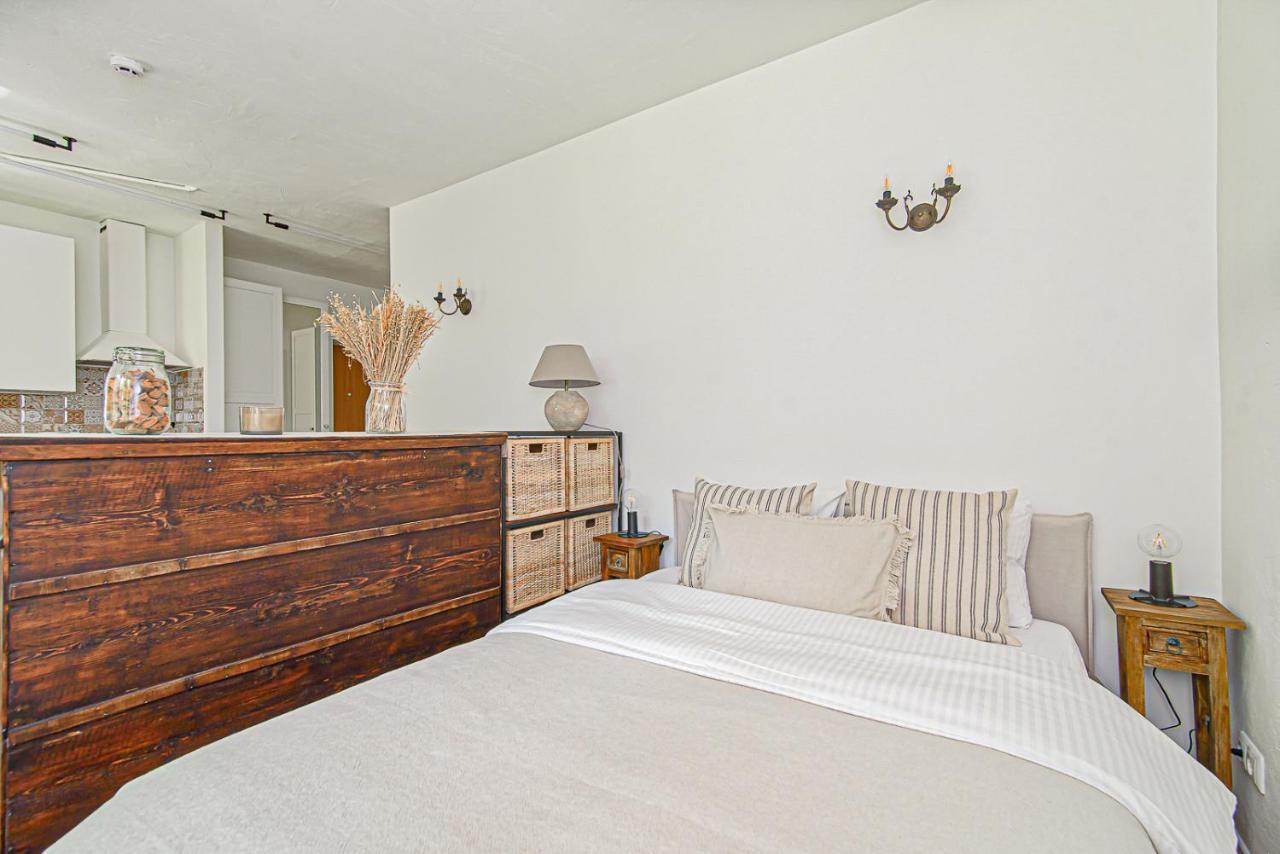 Cozy Studio In The Heart Of Vilnius Old Town ภายนอก รูปภาพ